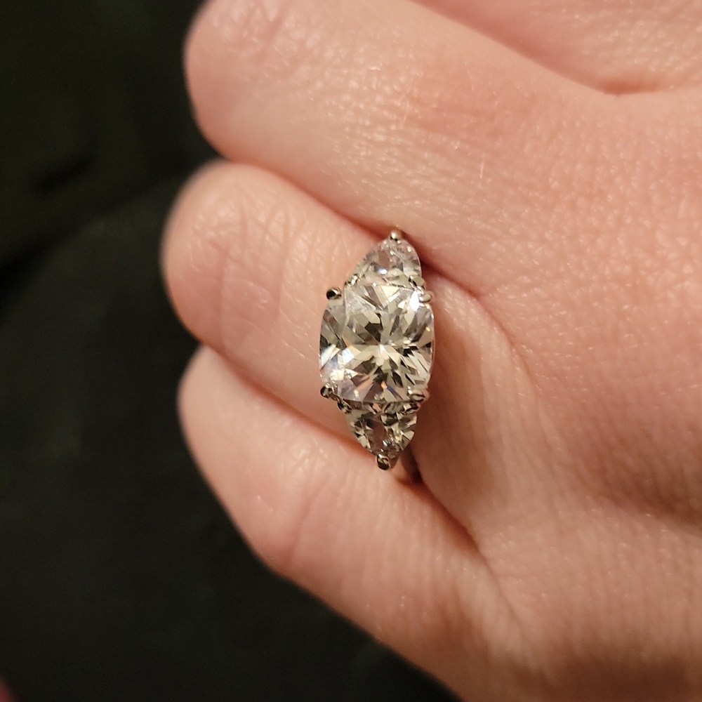 Ring - Picture 7 of 8